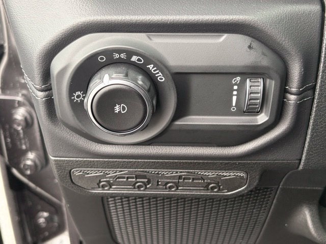 2027 Jeep Wrangler WRANGLER 4-DOOR SAHARA