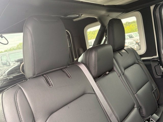 2027 Jeep Wrangler WRANGLER 4-DOOR SAHARA