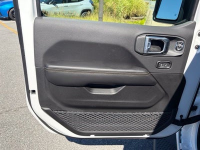 2027 Jeep Wrangler WRANGLER 4-DOOR SAHARA
