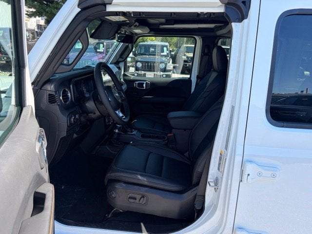 2027 Jeep Wrangler WRANGLER 4-DOOR SAHARA