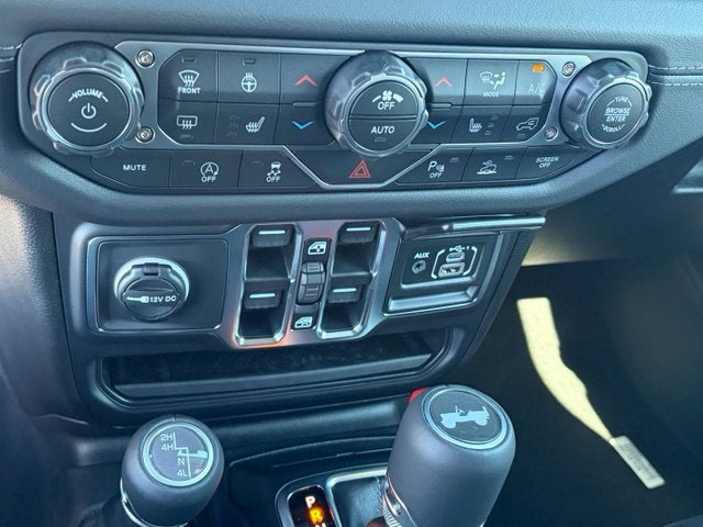 2027 Jeep Wrangler WRANGLER 4-DOOR SAHARA