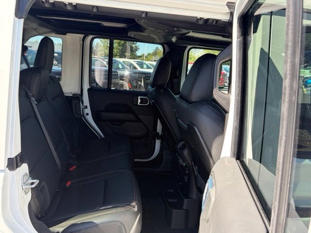 2027 Jeep Wrangler WRANGLER 4-DOOR SAHARA