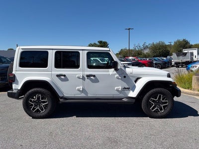 2027 Jeep Wrangler WRANGLER 4-DOOR SAHARA