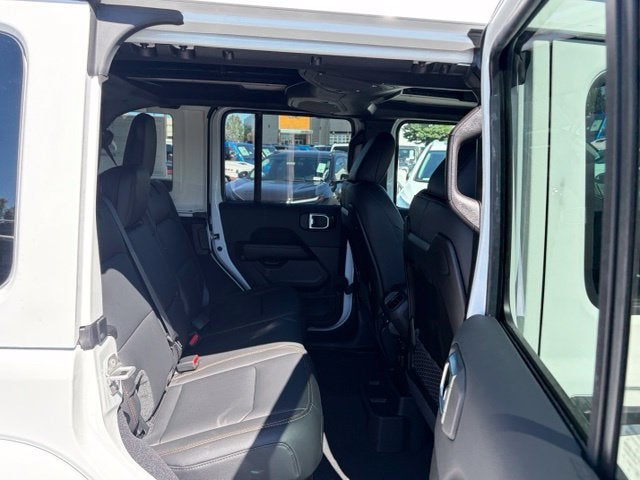 2027 Jeep Wrangler WRANGLER 4-DOOR SAHARA