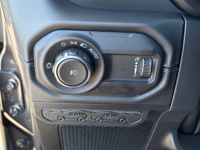 2027 Jeep Wrangler WRANGLER 4-DOOR SAHARA