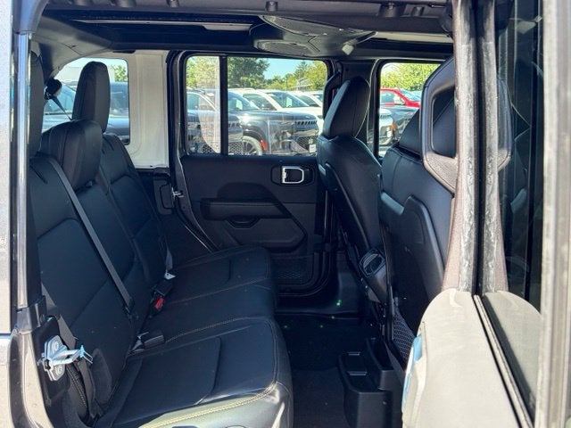 2027 Jeep Wrangler WRANGLER 4-DOOR SAHARA