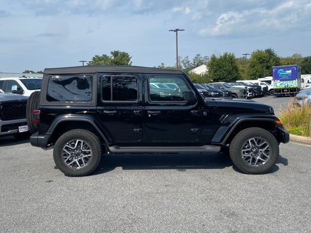 2025 Jeep Wrangler WRANGLER 4-DOOR SAHARA