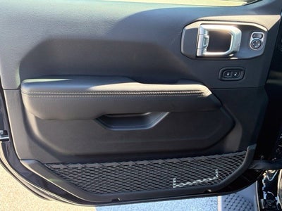 2027 Jeep Wrangler WRANGLER 4-DOOR SAHARA
