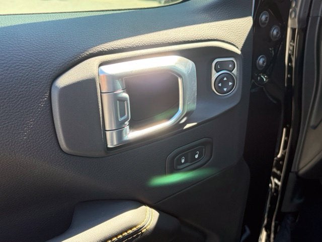 2027 Jeep Wrangler WRANGLER 4-DOOR SAHARA