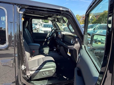 2027 Jeep Wrangler WRANGLER 4-DOOR SAHARA