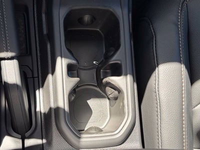 2027 Jeep Wrangler WRANGLER 4-DOOR SAHARA
