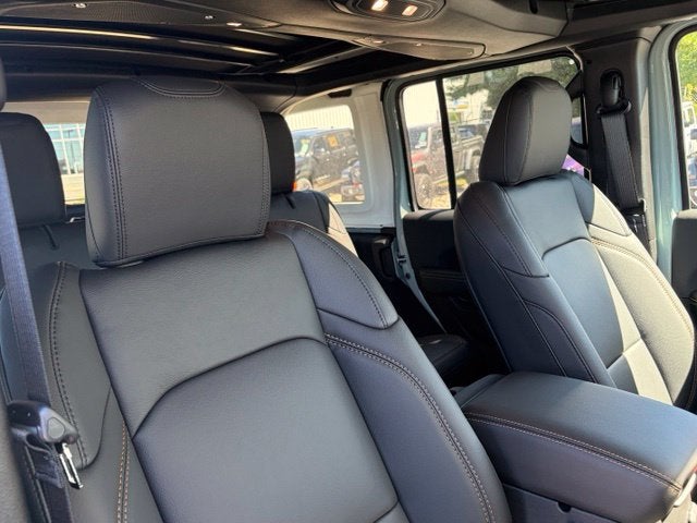 2027 Jeep Wrangler WRANGLER 4-DOOR SAHARA