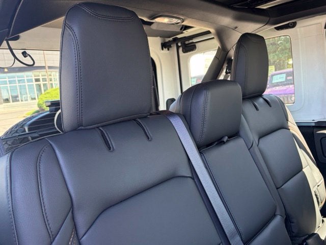 2027 Jeep Wrangler WRANGLER 4-DOOR SAHARA