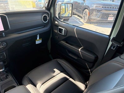 2027 Jeep Wrangler WRANGLER 4-DOOR SAHARA