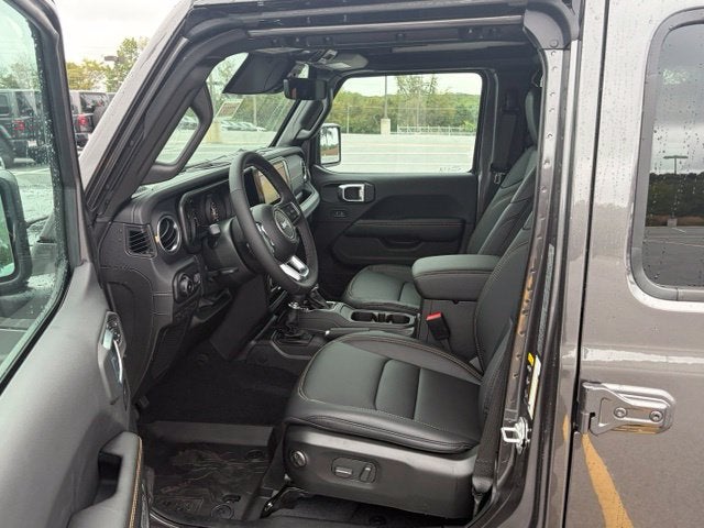 2027 Jeep Wrangler WRANGLER 4-DOOR SAHARA