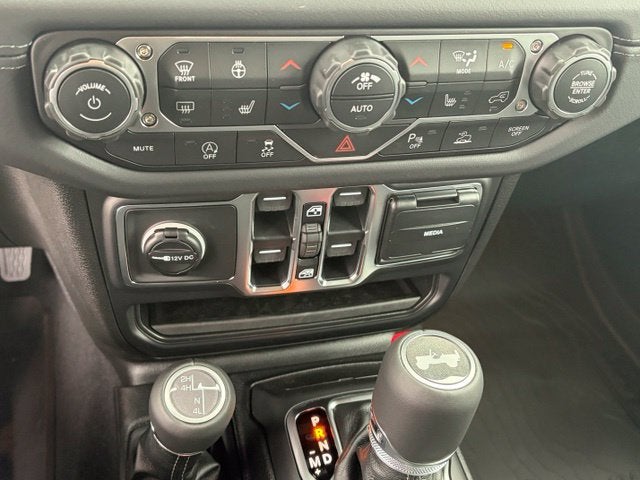 2027 Jeep Wrangler WRANGLER 4-DOOR SAHARA