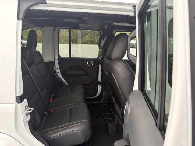 2027 Jeep Wrangler WRANGLER 4-DOOR SAHARA