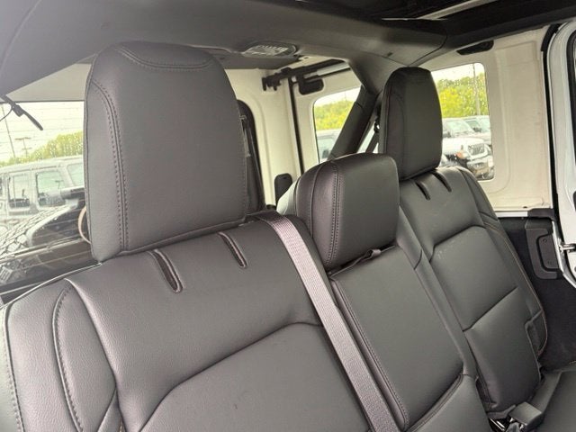 2027 Jeep Wrangler WRANGLER 4-DOOR SAHARA