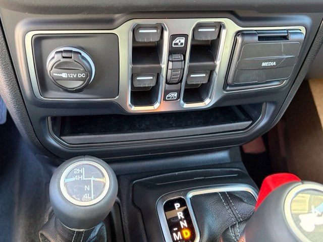 2027 Jeep Wrangler WRANGLER 4-DOOR SAHARA