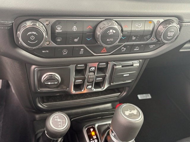 2027 Jeep Wrangler WRANGLER 4-DOOR SAHARA