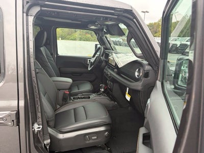 2027 Jeep Wrangler WRANGLER 4-DOOR SAHARA