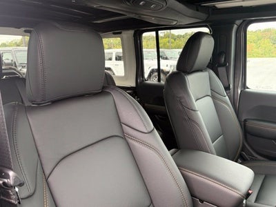 2027 Jeep Wrangler WRANGLER 4-DOOR SAHARA