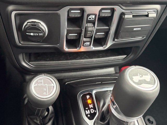 2027 Jeep Wrangler WRANGLER 4-DOOR SAHARA