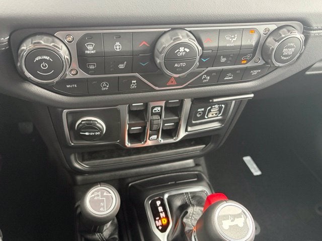 2027 Jeep Wrangler WRANGLER 4-DOOR SAHARA
