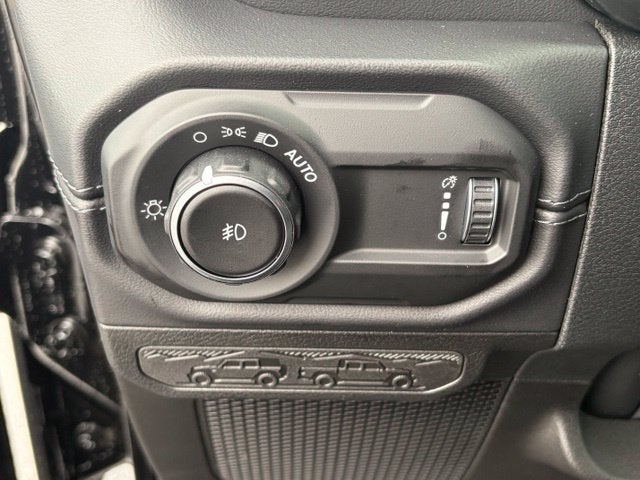 2027 Jeep Wrangler WRANGLER 4-DOOR SAHARA
