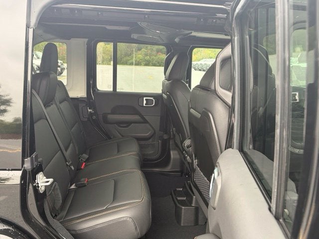 2027 Jeep Wrangler WRANGLER 4-DOOR SAHARA