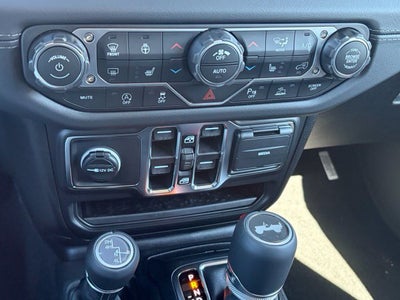 2027 Jeep Wrangler WRANGLER 4-DOOR SAHARA