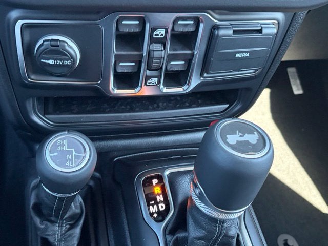 2027 Jeep Wrangler WRANGLER 4-DOOR SAHARA