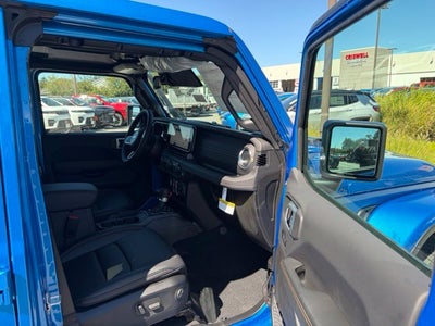 2027 Jeep Wrangler WRANGLER 4-DOOR SAHARA