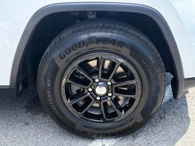 2020 Jeep Grand Cherokee Laredo E 4x4