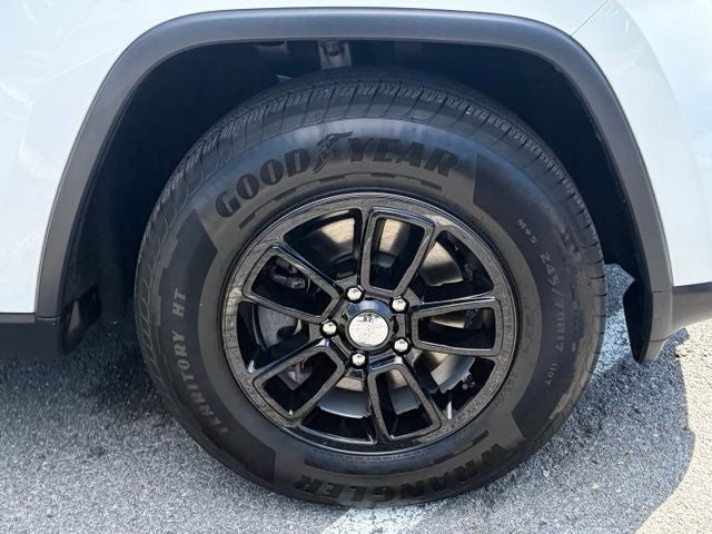 2020 Jeep Grand Cherokee Laredo E 4x4