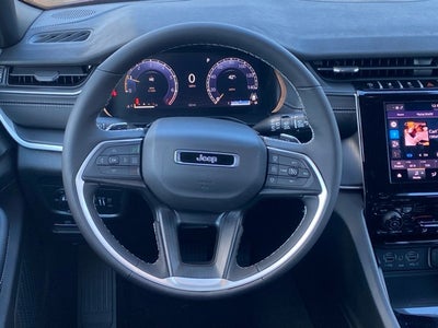 2025 Jeep Grand Cherokee GRAND CHEROKEE LAREDO X 4X4