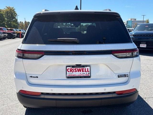2027 Jeep Grand Cherokee GRAND CHEROKEE LAREDO ALTITUDE 4X4