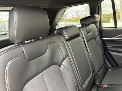 2027 Jeep Grand Cherokee GRAND CHEROKEE LAREDO ALTITUDE 4X4