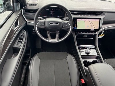 2027 Jeep Grand Cherokee GRAND CHEROKEE LAREDO ALTITUDE 4X4