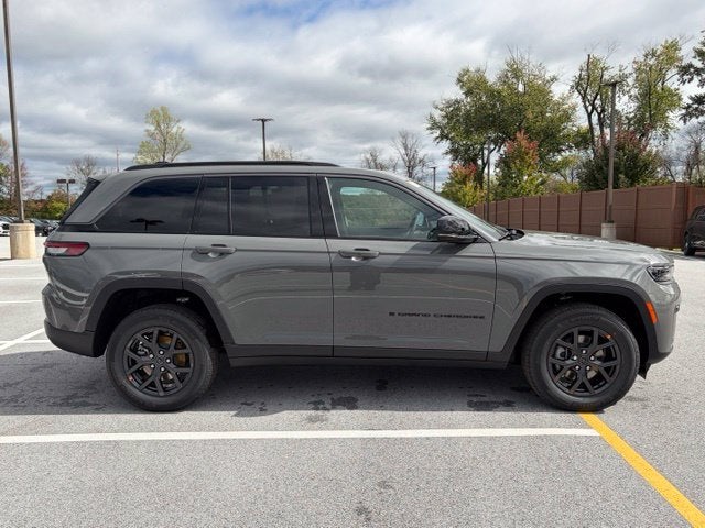 2027 Jeep Grand Cherokee GRAND CHEROKEE LAREDO ALTITUDE 4X4