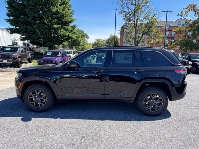 2027 Jeep Grand Cherokee GRAND CHEROKEE LAREDO ALTITUDE 4X4