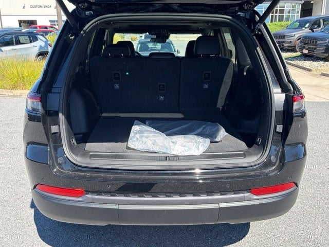 2027 Jeep Grand Cherokee GRAND CHEROKEE LAREDO ALTITUDE 4X4