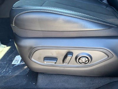 2027 Jeep Grand Cherokee GRAND CHEROKEE LAREDO ALTITUDE 4X4