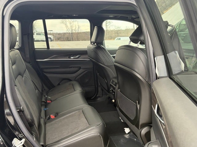 2026 Jeep Grand Cherokee GRAND CHEROKEE ALTITUDE 4X4