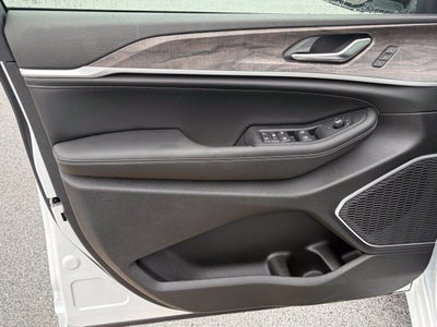 2027 Jeep Grand Cherokee GRAND CHEROKEE LIMITED RESERVE 4X4