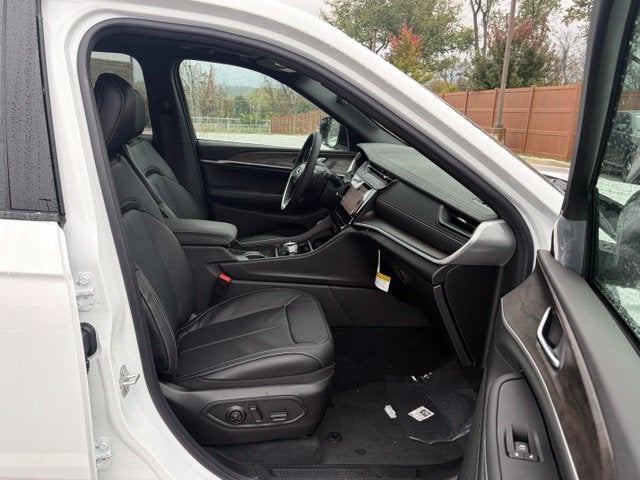 2027 Jeep Grand Cherokee GRAND CHEROKEE LIMITED RESERVE 4X4