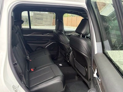 2027 Jeep Grand Cherokee GRAND CHEROKEE LIMITED RESERVE 4X4
