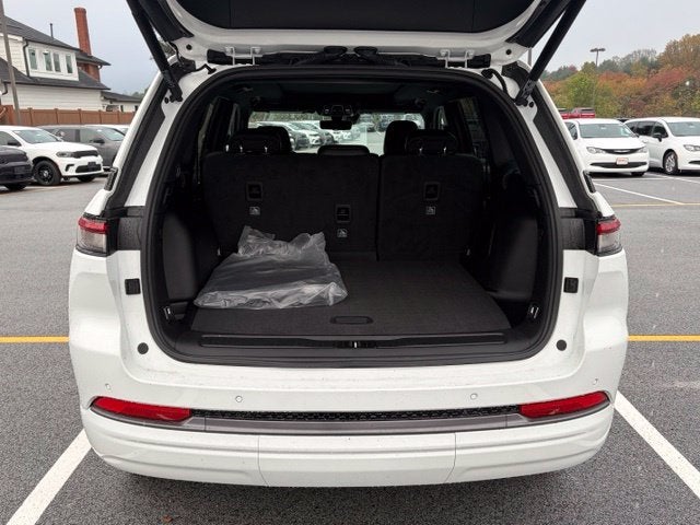 2027 Jeep Grand Cherokee GRAND CHEROKEE LIMITED RESERVE 4X4