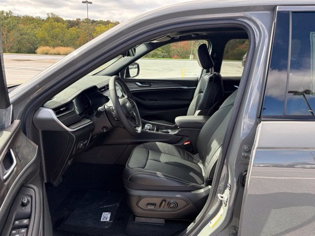 2027 Jeep Grand Cherokee GRAND CHEROKEE LIMITED RESERVE 4X4
