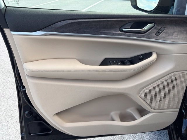 2027 Jeep Grand Cherokee GRAND CHEROKEE LIMITED 4X4